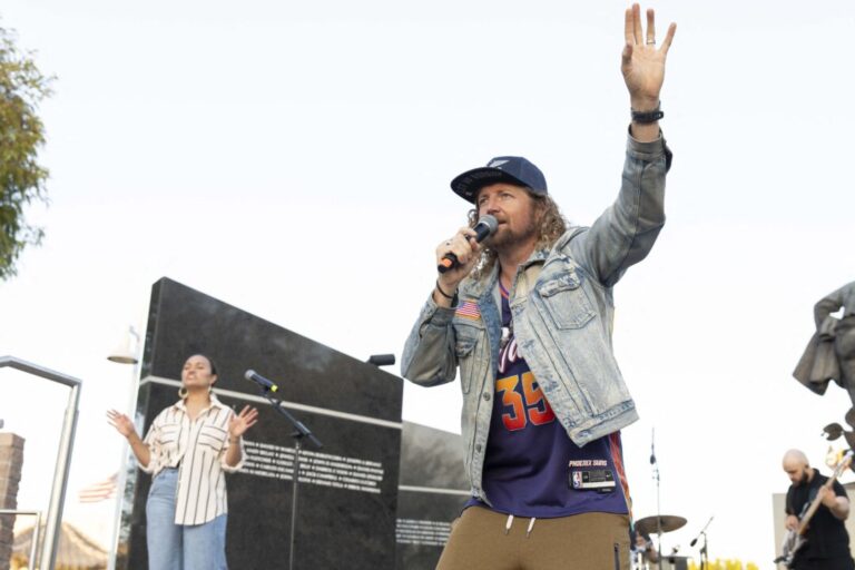 montreal-church-launches-legal-challenge-over-city’s-handling-of-us-christian-performer’s-event