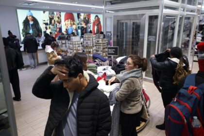 us-thanksgiving-online-sales-expected-to-rise-6-percent,-salesforce-data-shows