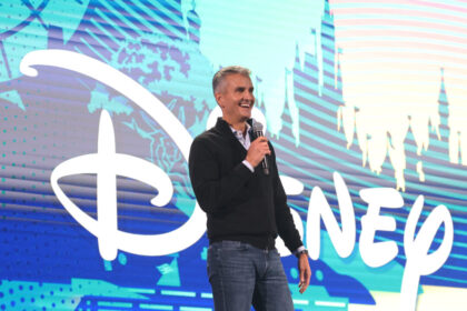 disney-parks-chief-josh-d’amaro-to-succeed-bob-iger-as-ceo