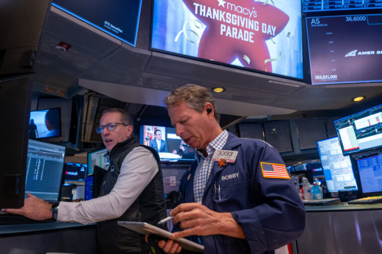 wall-street-review:-stocks-surge-on-rate-cut-hopes