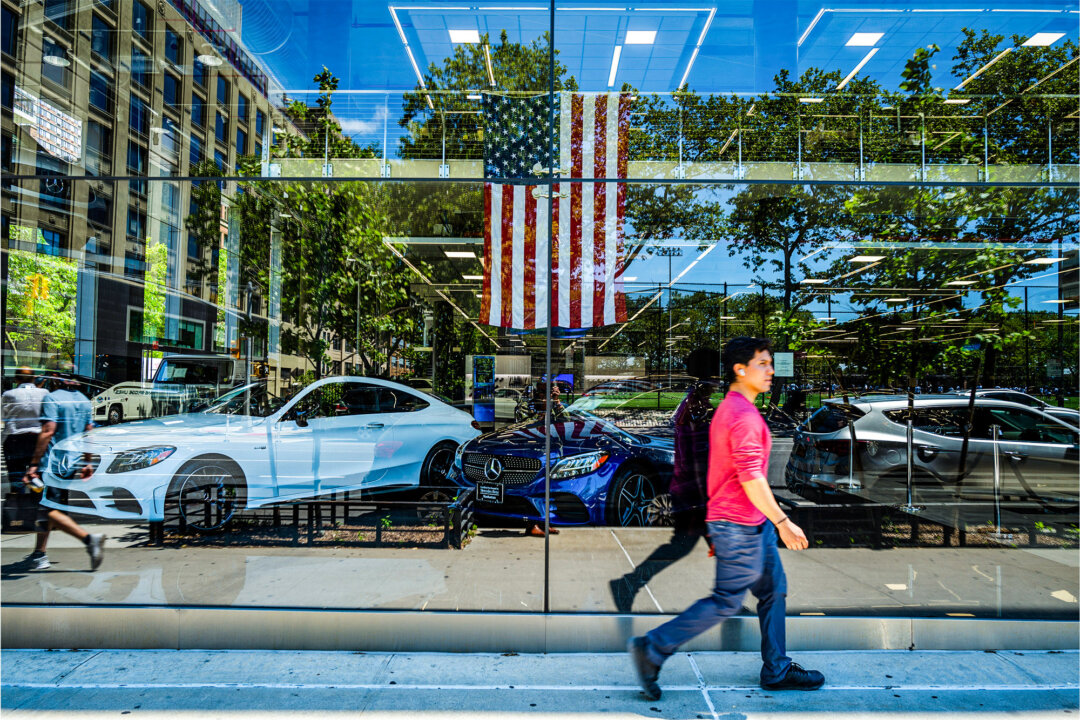 new-vehicle-sales-to-fall-by-nearly-8-percent-yearly:-cox