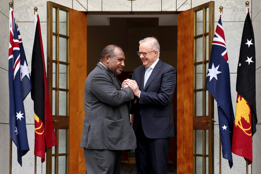 png-cannot-fund-basic-services-despite-aussie-aid,-pledges-$2-billion-infrastructure-spend