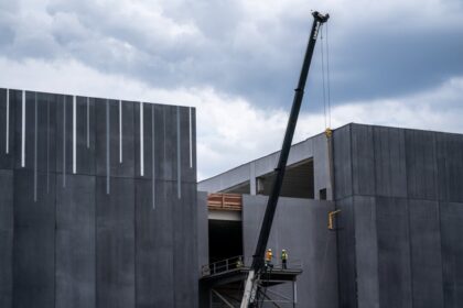 us-economy-outperforms-on-back-of-tech-investment-boom,-oecd-says