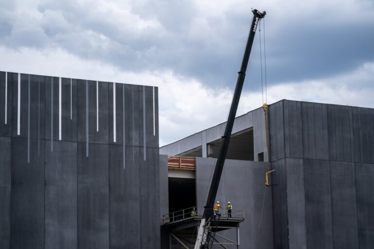 us-economy-outperforms-on-back-of-tech-investment-boom,-oecd-says