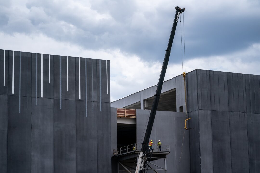 us-economy-outperforms-on-back-of-tech-investment-boom,-oecd-says