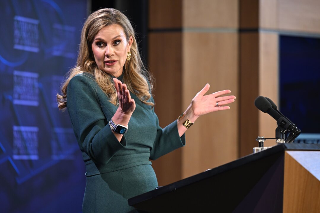 australia’s-esafety-to-track-teen-well-being-after-under-16-social-media-ban