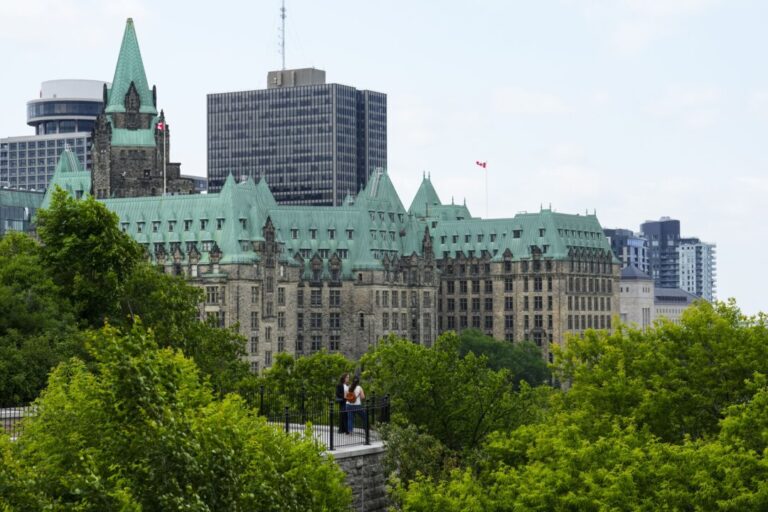 68,000-public-servants-receive-letters-offering-eligibility-for-early-retirement-options